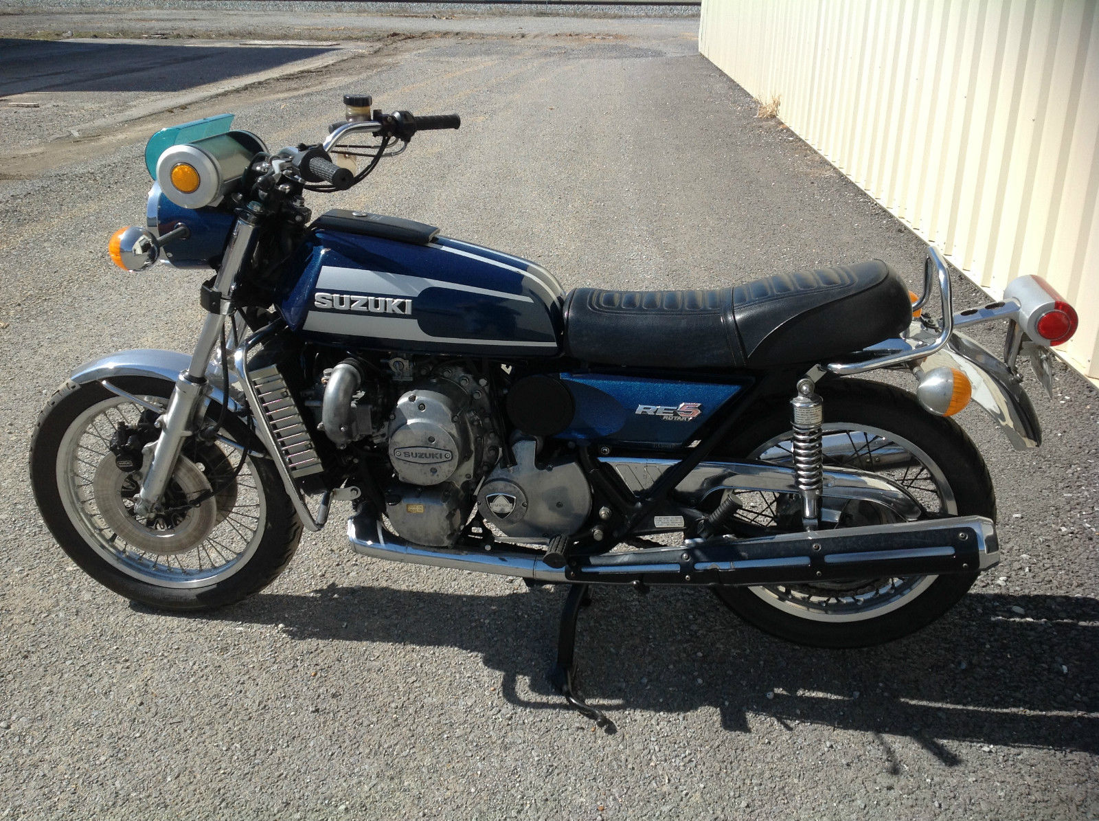 suzuki re5