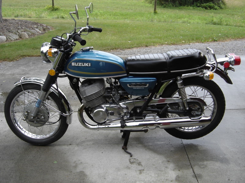 Clean Sky Blue Machine: 1975 Suzuki T500 Titan – Classic Sport Bikes ...